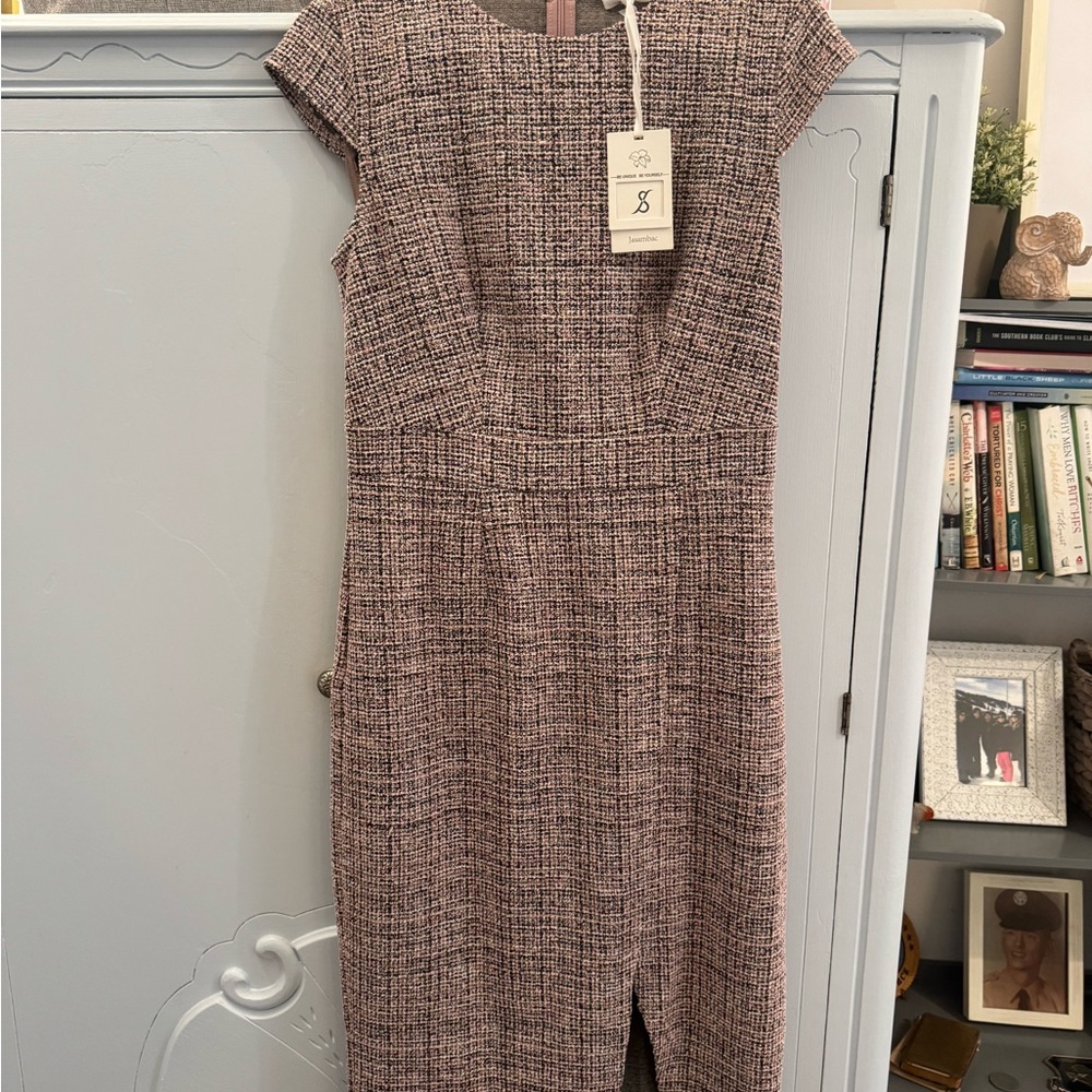 Elegant Tweed Dress in Pink and Black